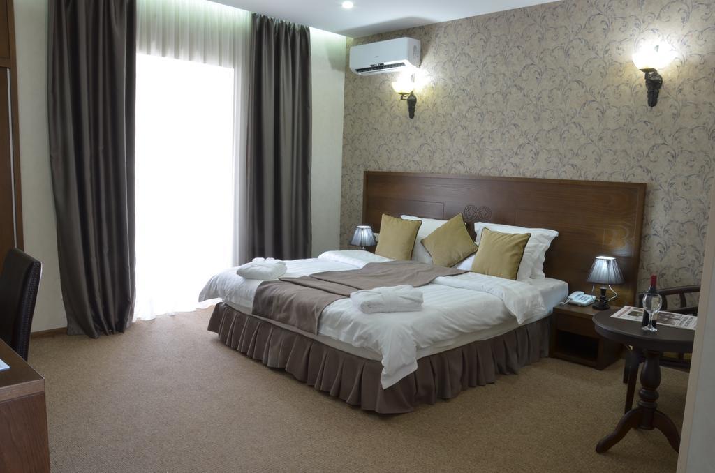 Old Metekhi Hotel Tiflis Dış mekan fotoğraf