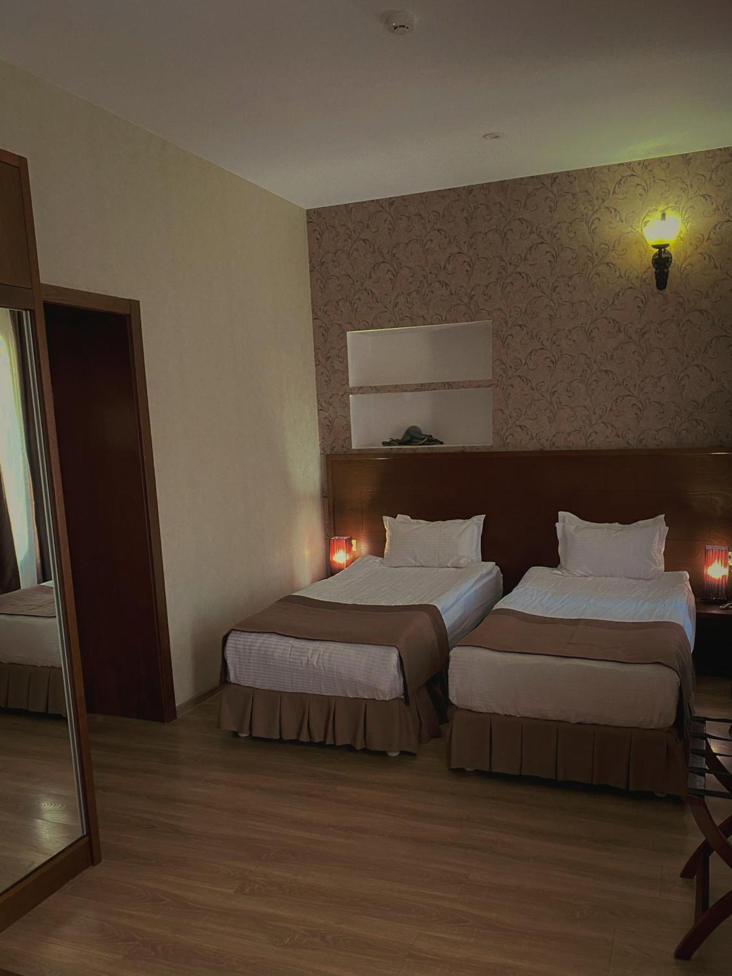 Old Metekhi Hotel Tiflis Dış mekan fotoğraf